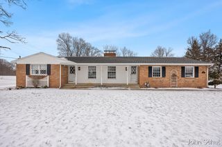 2145 Bauer Road, Georgetown Twp, MI 49428