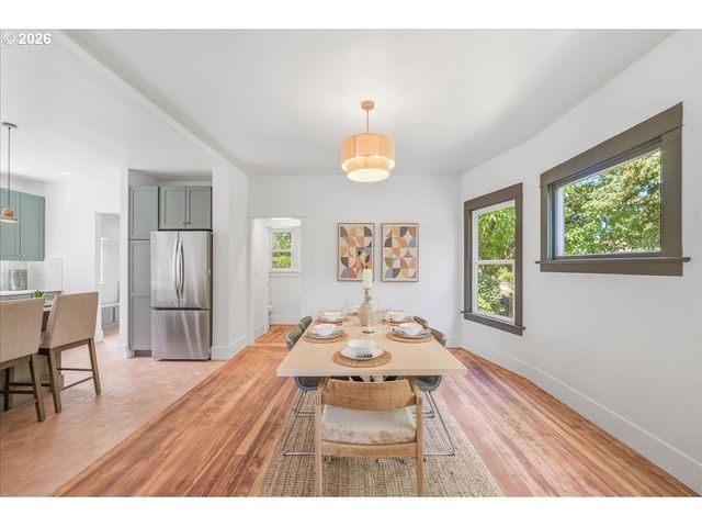 5731 Ne 10TH Ave, Portland, OR 97211