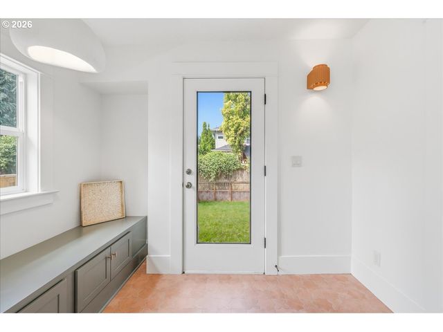 5731 Ne 10TH Ave, Portland, OR 97211