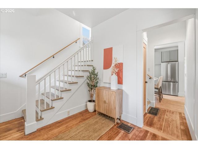 5731 Ne 10TH Ave, Portland, OR 97211