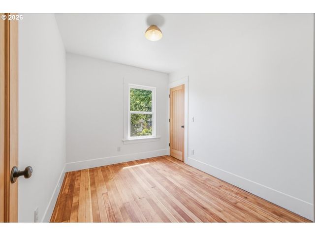 5731 Ne 10TH Ave, Portland, OR 97211