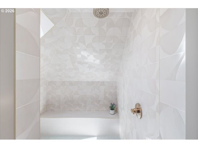 5731 Ne 10TH Ave, Portland, OR 97211