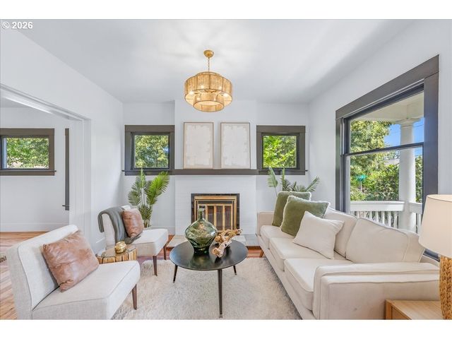 5731 Ne 10TH Ave, Portland, OR 97211