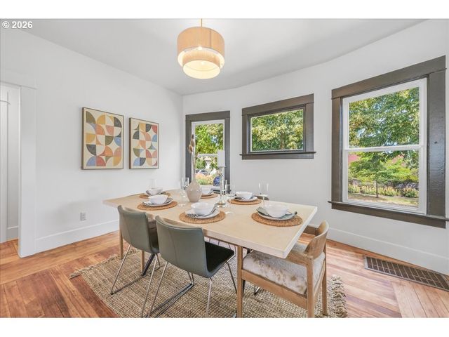 5731 Ne 10TH Ave, Portland, OR 97211