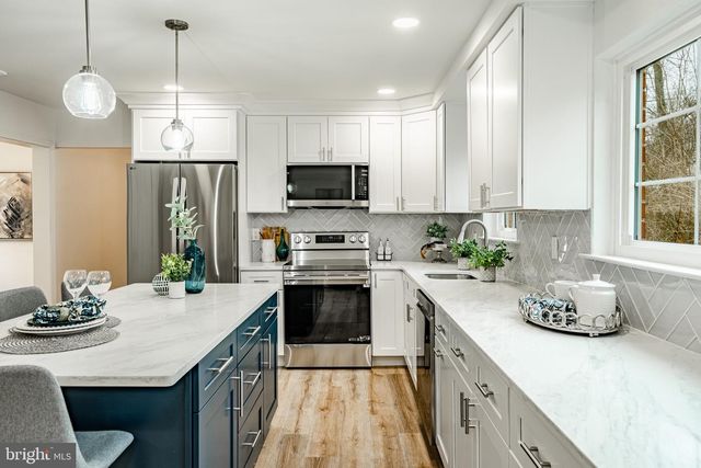 1223 HAWTHORNE LN, West Chester, PA 19380