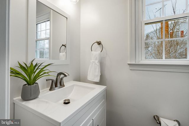 1223 HAWTHORNE LN, West Chester, PA 19380