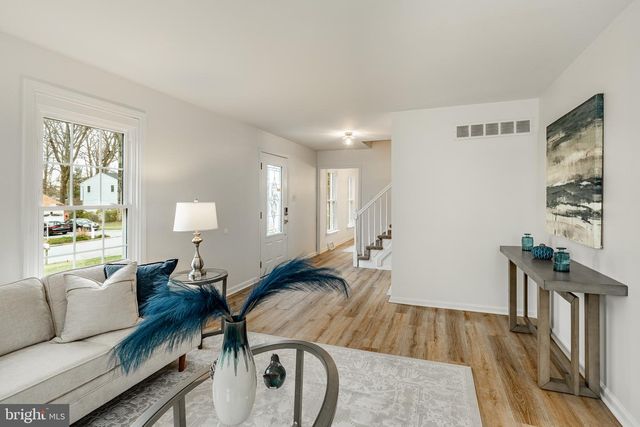 1223 HAWTHORNE LN, West Chester, PA 19380