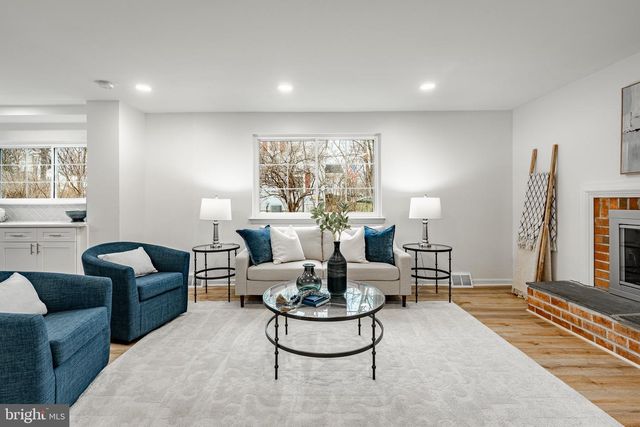 1223 HAWTHORNE LN, West Chester, PA 19380