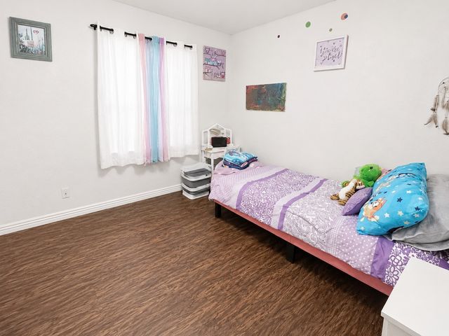 915 N 7th Street, Sanger, TX 76266
