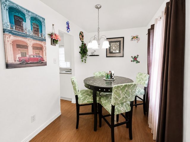 915 N 7th Street, Sanger, TX 76266