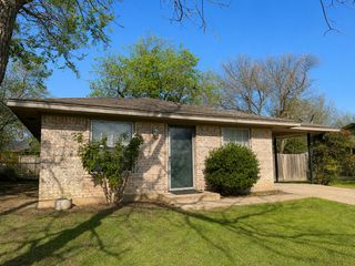 915 N 7th Street, Sanger, TX 76266