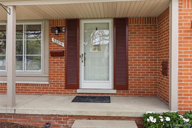 30515 Jeanine Street, Livonia, MI 48152