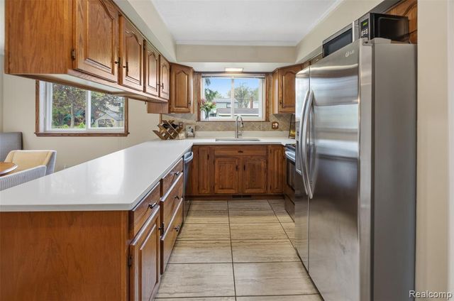 30515 Jeanine Street, Livonia, MI 48152