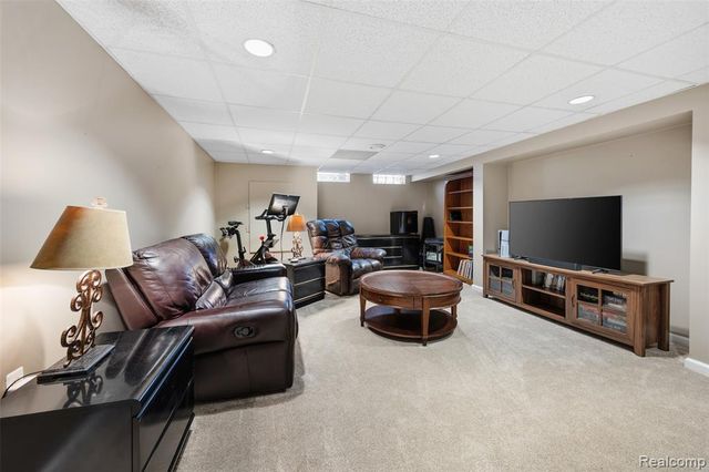 30515 Jeanine Street, Livonia, MI 48152