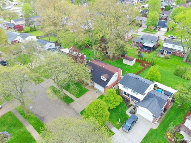 30515 Jeanine Street, Livonia, MI 48152