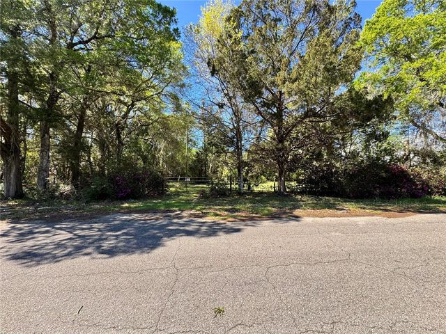 1336 NE 191ST TERRACE, Hawthorne, FL 32640