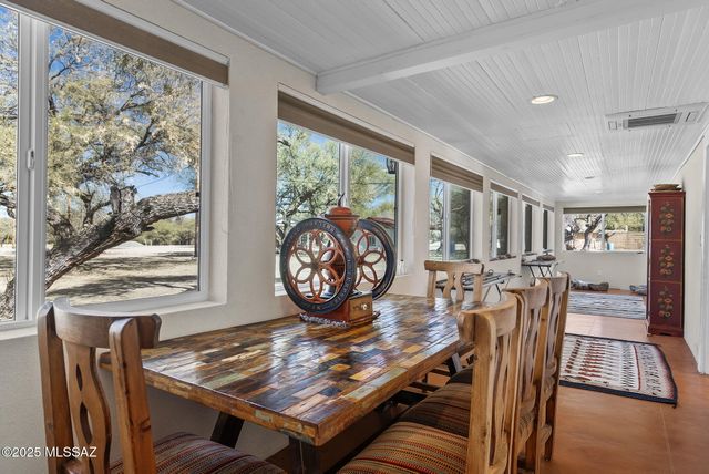 49 Right Of Way Road, Tubac, AZ 85646