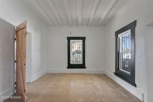 49 Right Of Way Road, Tubac, AZ 85646