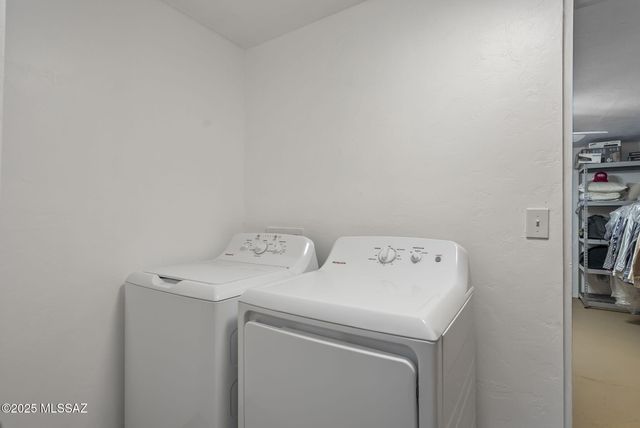 49 Right Of Way Road, Tubac, AZ 85646