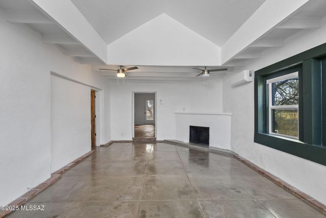 49 Right Of Way Road, Tubac, AZ 85646