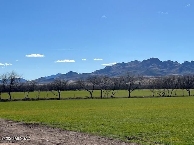 49 Right Of Way Road, Tubac, AZ 85646