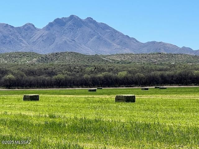 49 Right Of Way Road, Tubac, AZ 85646