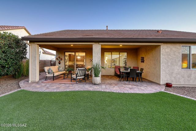 2397 E Skywalker Way, Green Valley, AZ 85614