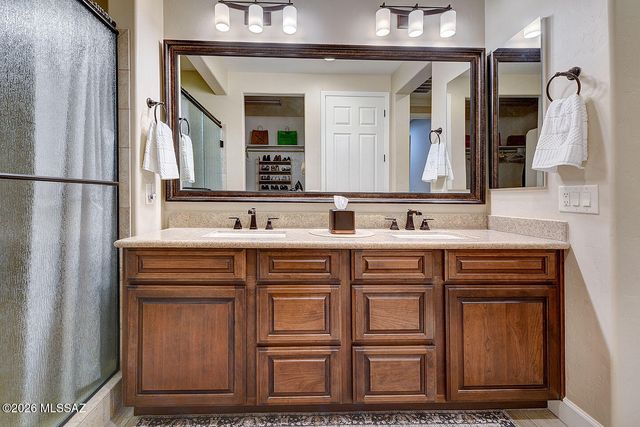 2397 E Skywalker Way, Green Valley, AZ 85614