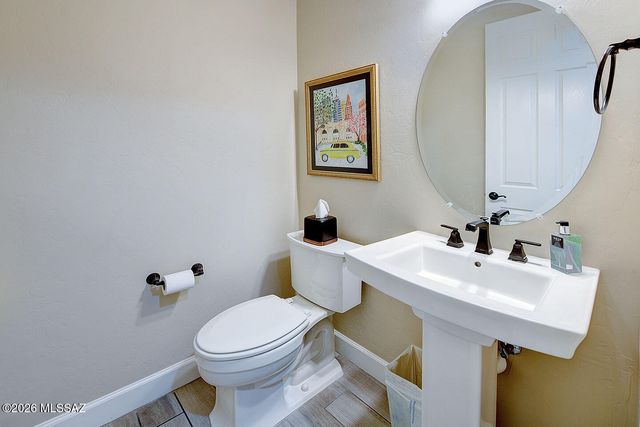 2397 E Skywalker Way, Green Valley, AZ 85614