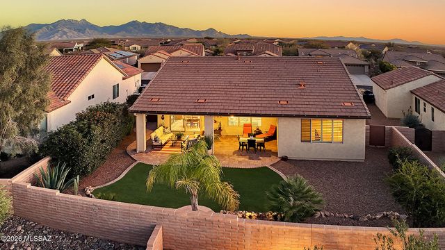 2397 E Skywalker Way, Green Valley, AZ 85614