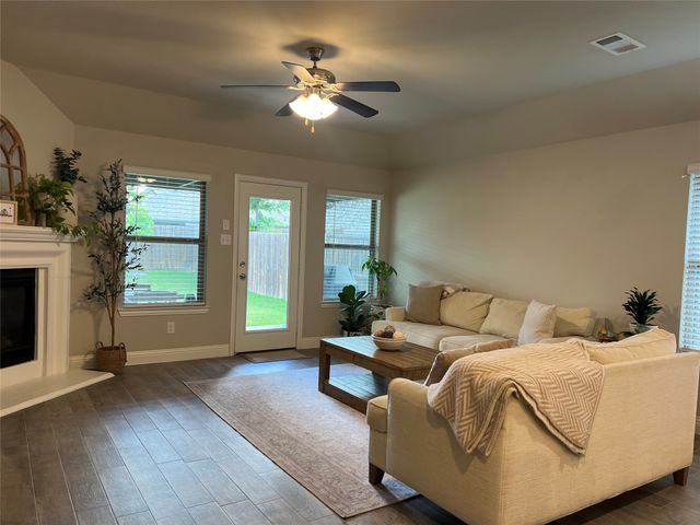 5929 Horsetail Drive, Mckinney, TX 75071