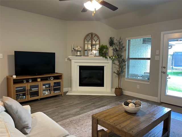 5929 Horsetail Drive, Mckinney, TX 75071