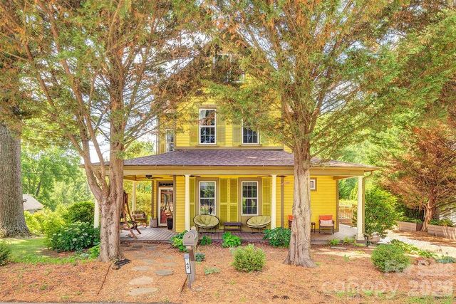 42 Church Street, Weaverville, NC 28787