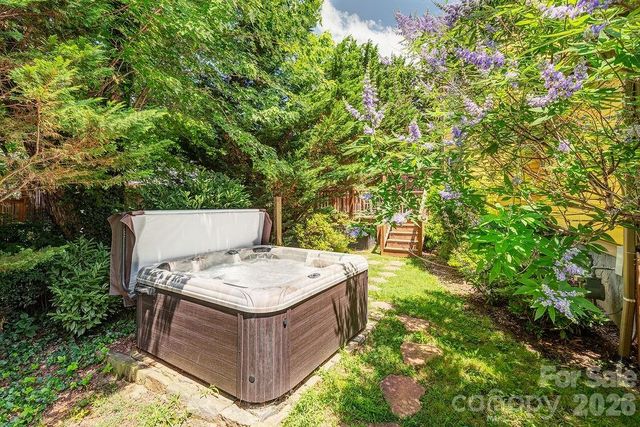 42 Church Street, Weaverville, NC 28787