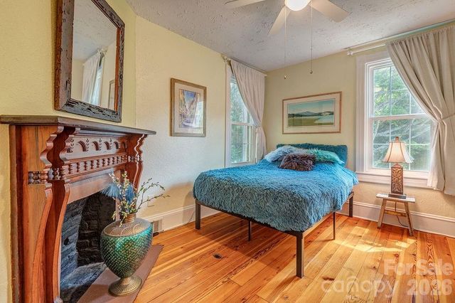 42 Church Street, Weaverville, NC 28787