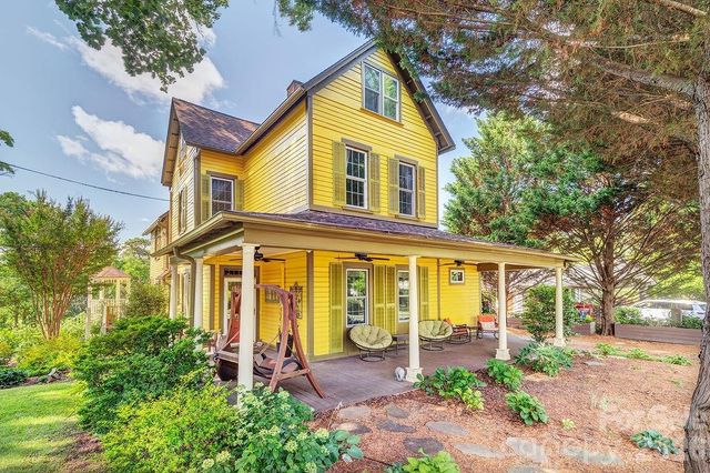 42 Church Street, Weaverville, NC 28787
