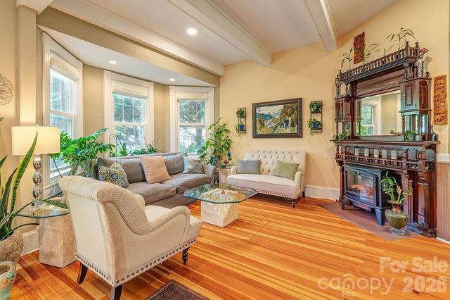 42 Church Street, Weaverville, NC 28787