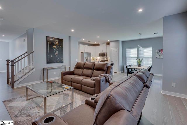 514 Martin Creek Drive, Simpsonville, SC 29680