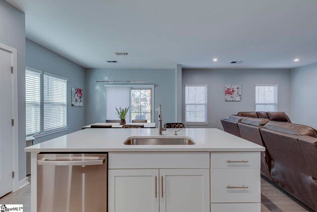 514 Martin Creek Drive, Simpsonville, SC 29680