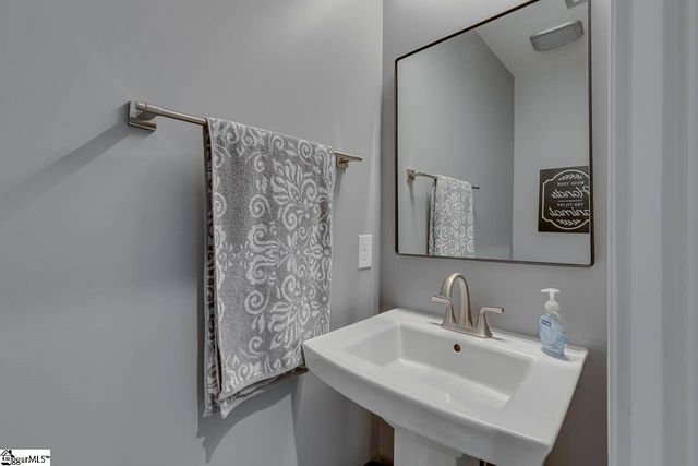 514 Martin Creek Drive, Simpsonville, SC 29680