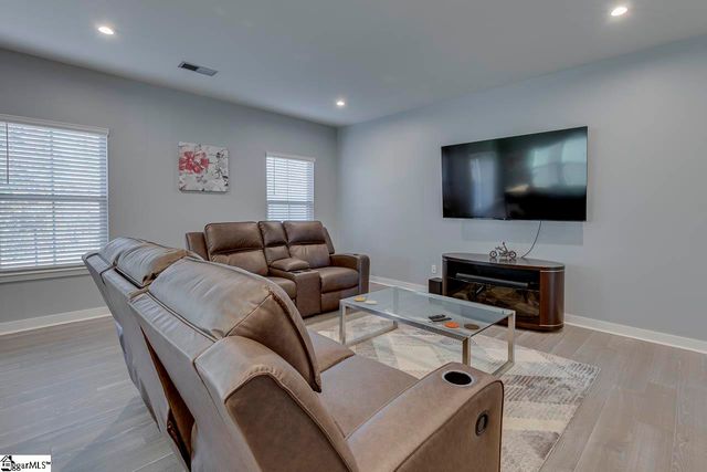 514 Martin Creek Drive, Simpsonville, SC 29680