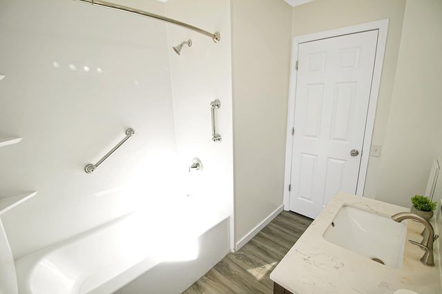 8222 France Avenue N, Brooklyn Park, MN 55443