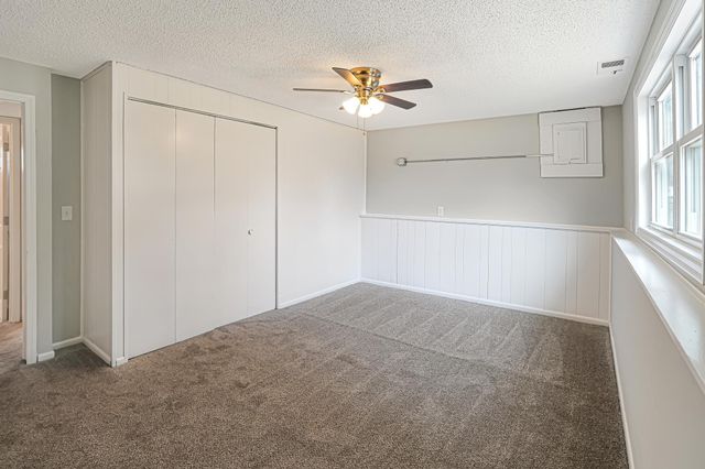 8222 France Avenue N, Brooklyn Park, MN 55443