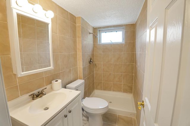 8222 France Avenue N, Brooklyn Park, MN 55443