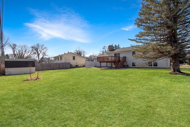 8222 France Avenue N, Brooklyn Park, MN 55443