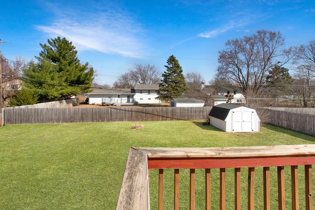 8222 France Avenue N, Brooklyn Park, MN 55443