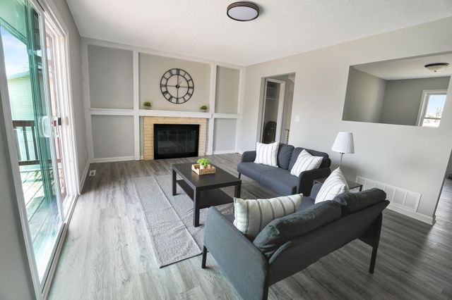 8222 France Avenue N, Brooklyn Park, MN 55443