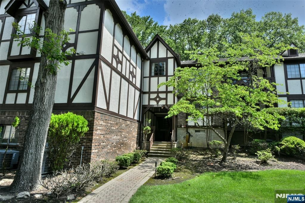 3106 Stowe Lane, Mahwah, NJ 07430