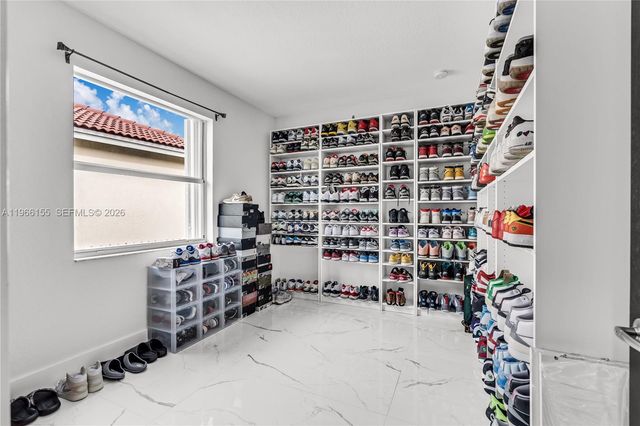 1147 NE 37th Place, Homestead, FL 33033