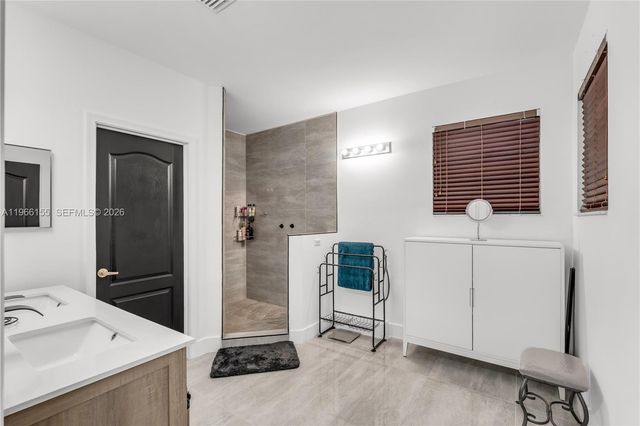 1147 NE 37th Place, Homestead, FL 33033